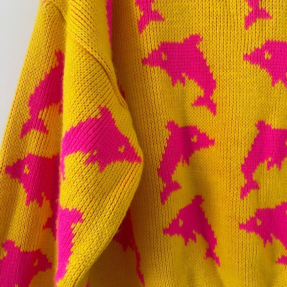 Cropped Sweater - Picture 5 of 6